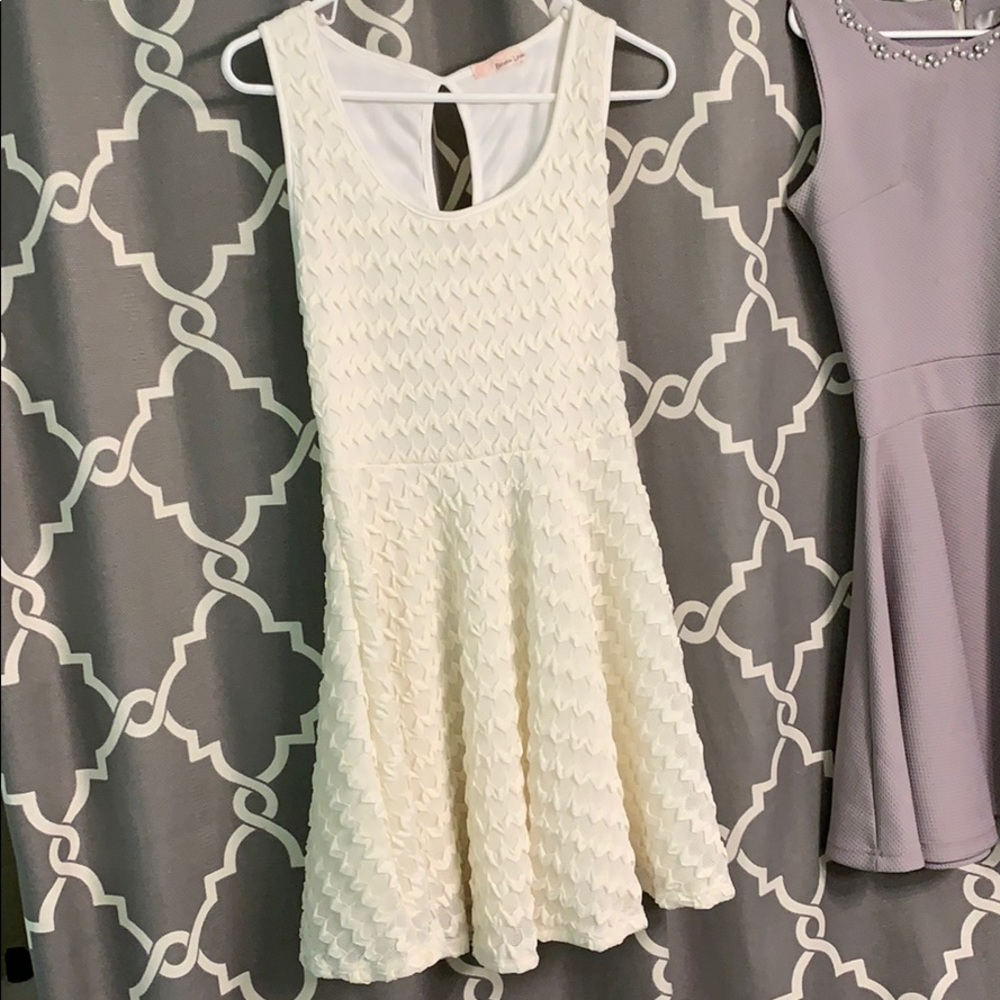 Cute dress with zig zag patterns!